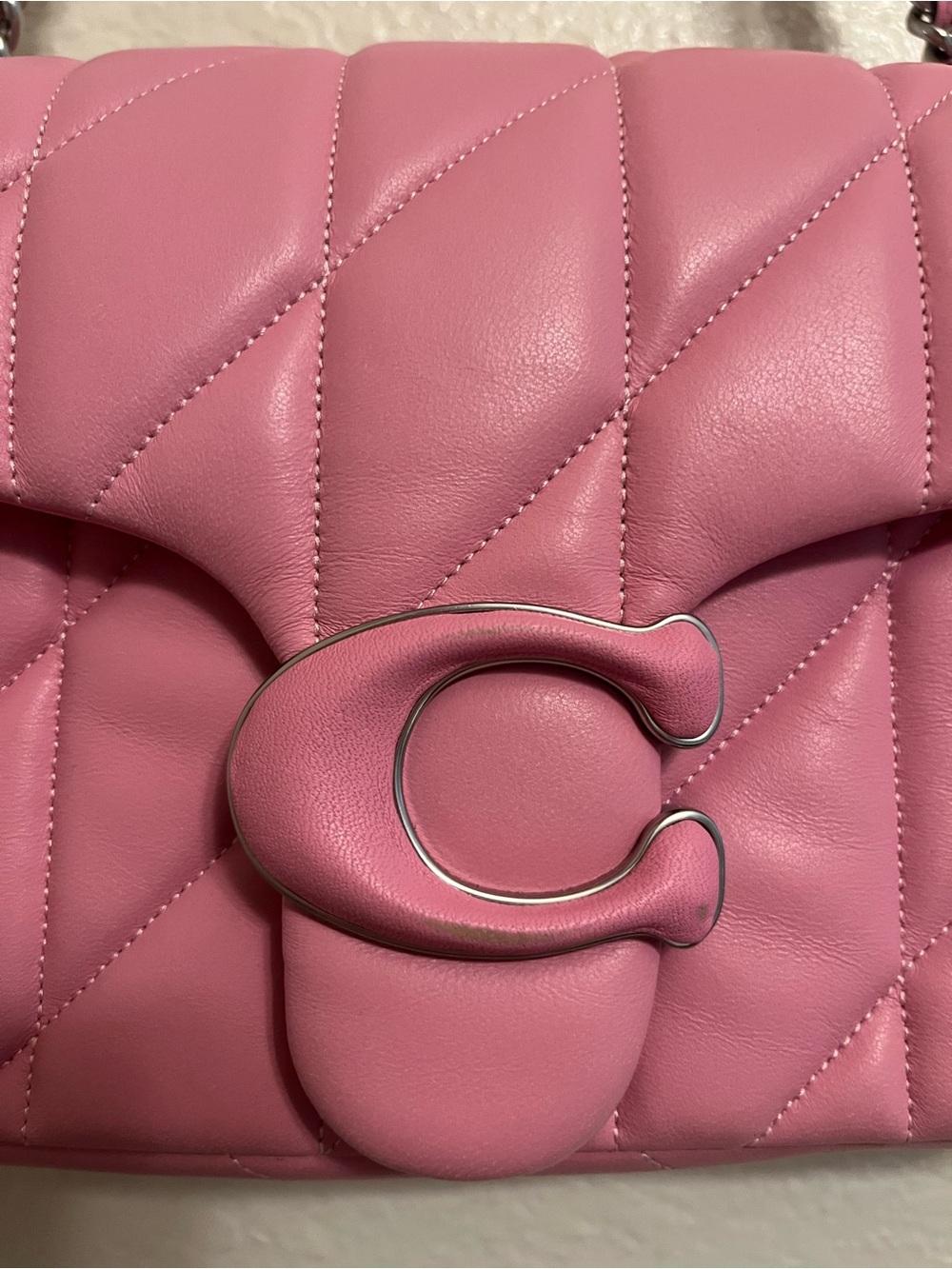 Coach quilted tabby 26 in vivid pink - Picture 3 of 11